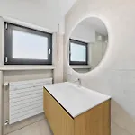 Villa66 Private Bedroom 5 - Shared Kitchen *
