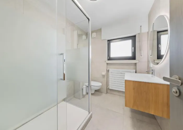 Villa66 Private Bedroom 5 - Shared Kitchen Roeser