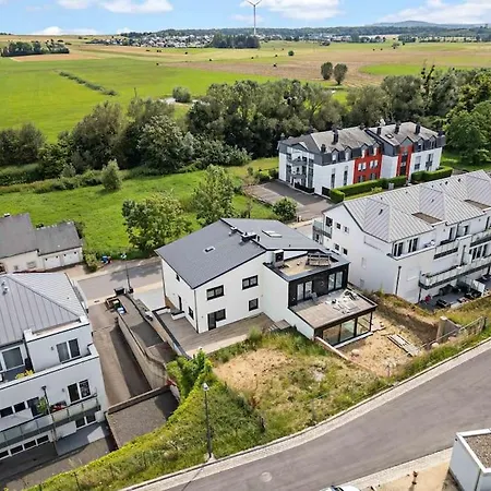 Villa66 Private Bedroom 5 - Shared Kitchen *