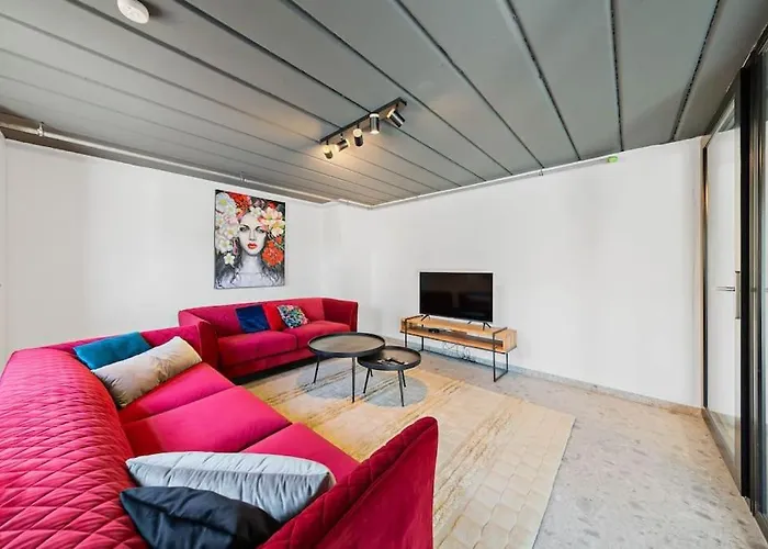 Villa66 Private Bedroom 5 - Shared Kitchen *